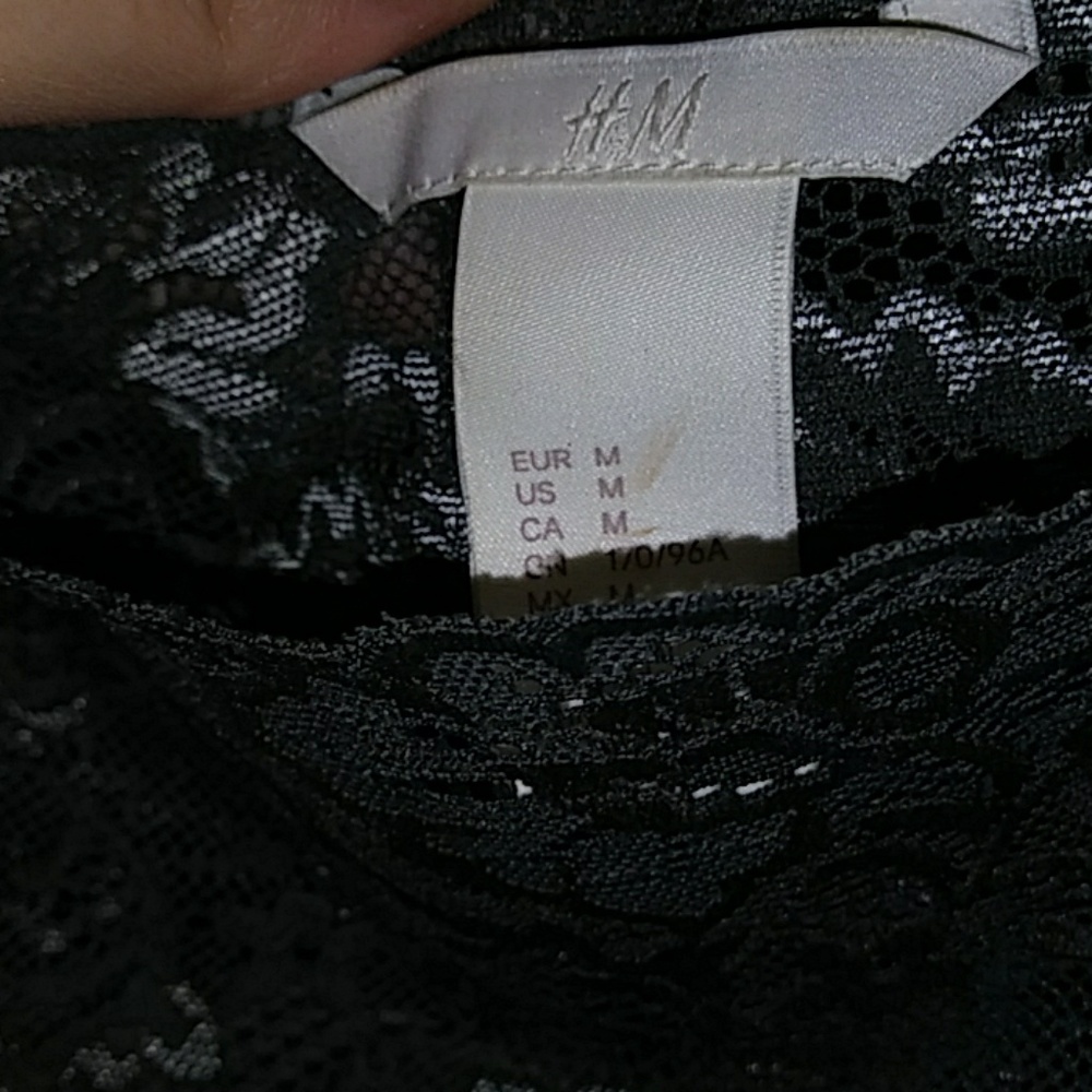 Lace top - Picture 2 of 3